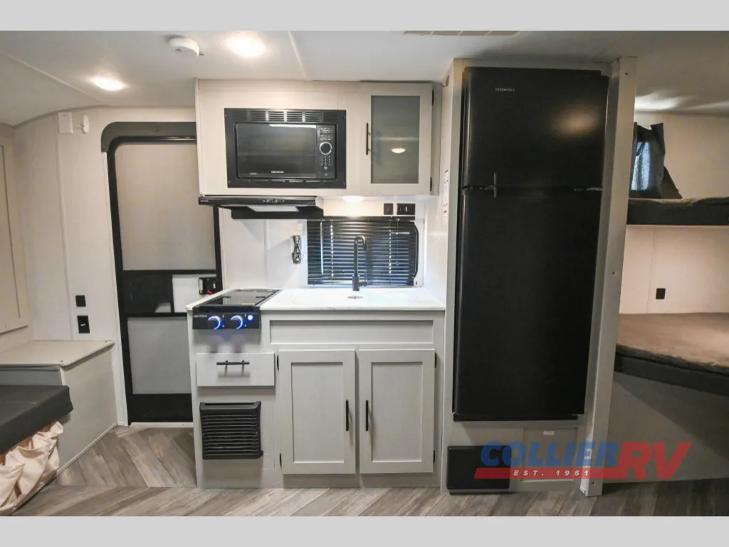 2022 Forest River Wildwood FSX 178BHSK, Photos photo 9