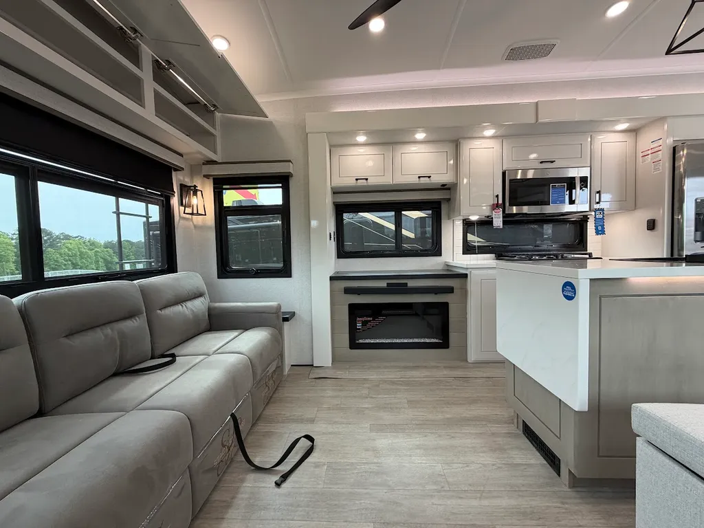 2026 Jayco Pinnacle 36FBTS, Photos photo 27