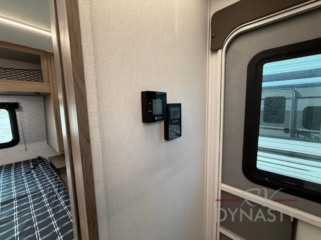 2026 Coachmen Freedom Express Select 30SE, Photos photo 63