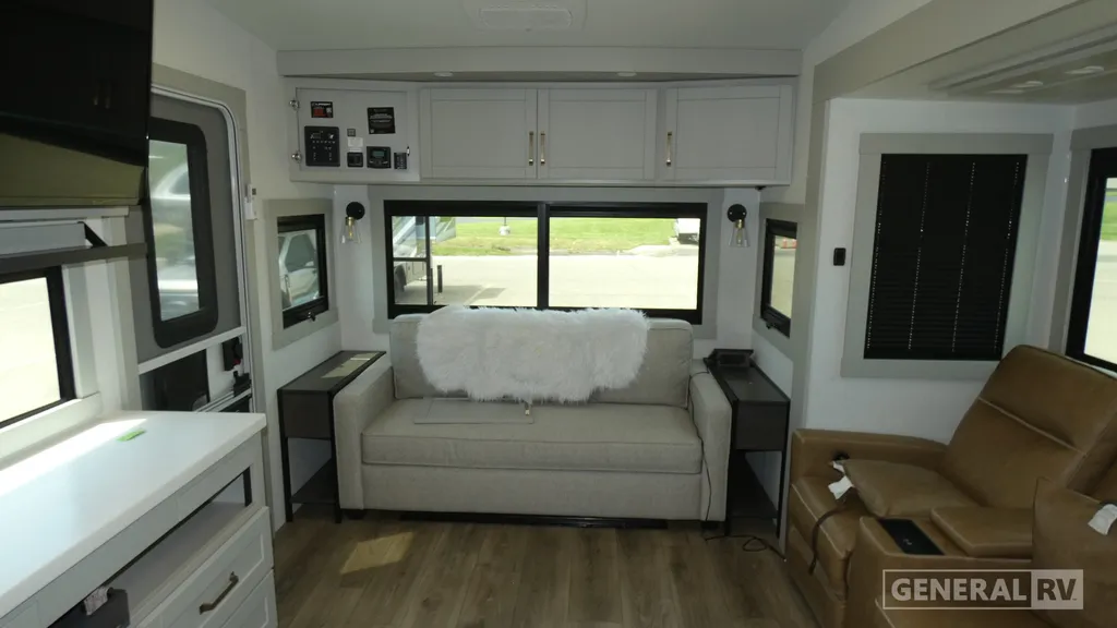 2025 Brinkley Model Z 2670, Photos photo 4