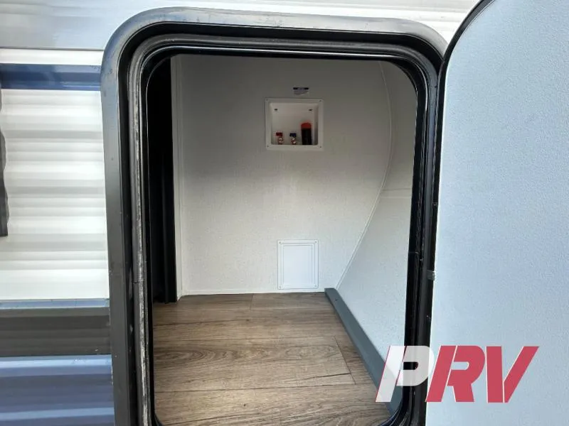2027 Palomino Puma 31RLQS - Photo 3