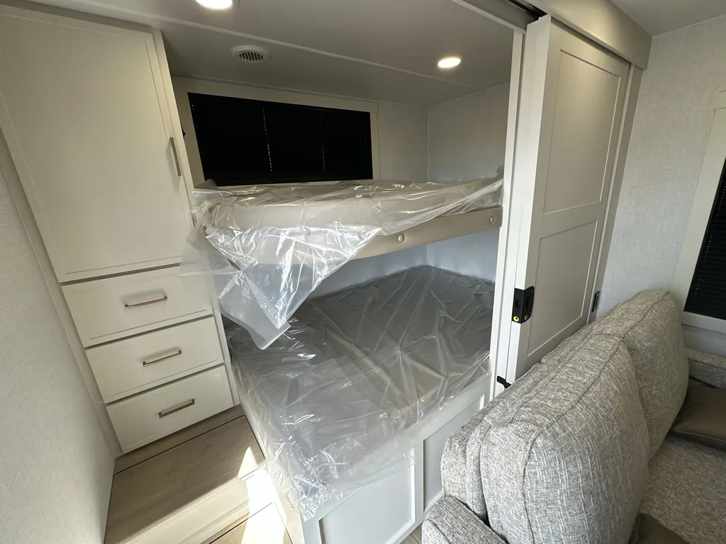 2026 Brinkley Model I 294, Photos photo 18