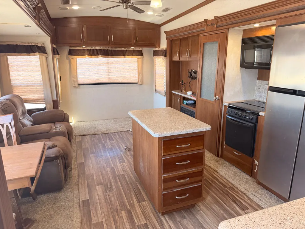 2018 Forest River Blue Ridge 304SR, Photos photo 8