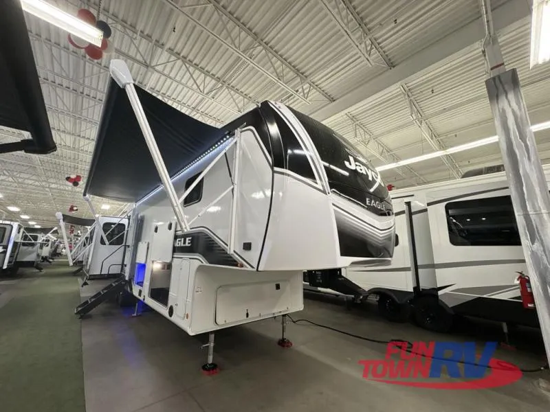 2026 Jayco Eagle 355MBQS - Photo 3