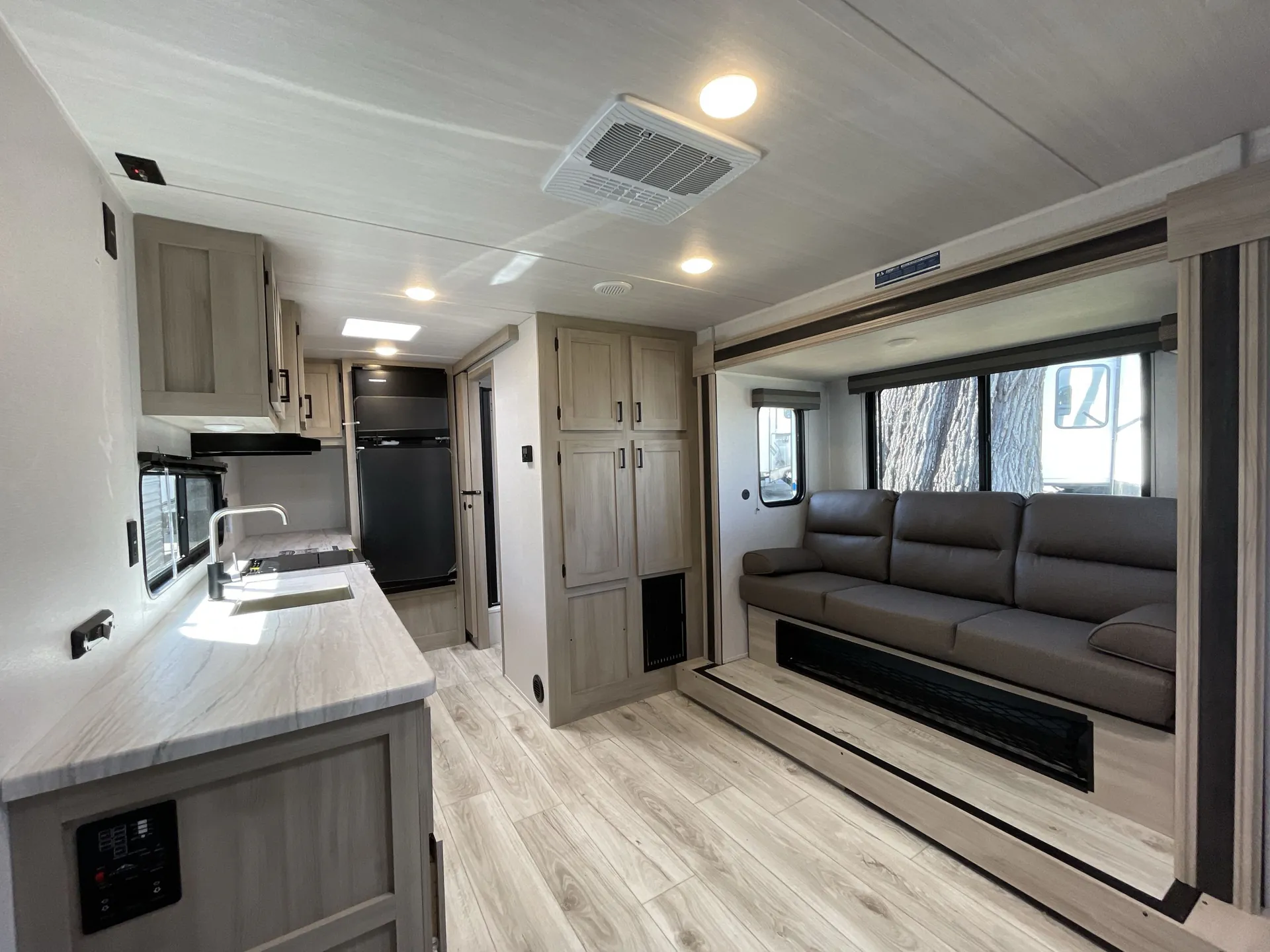 2025 East to West Silver Lake 1800RB - Photo 2
