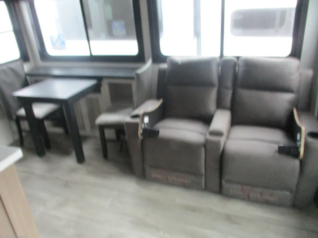 2026 Jayco Eagle 321RSTS, Photos photo 9