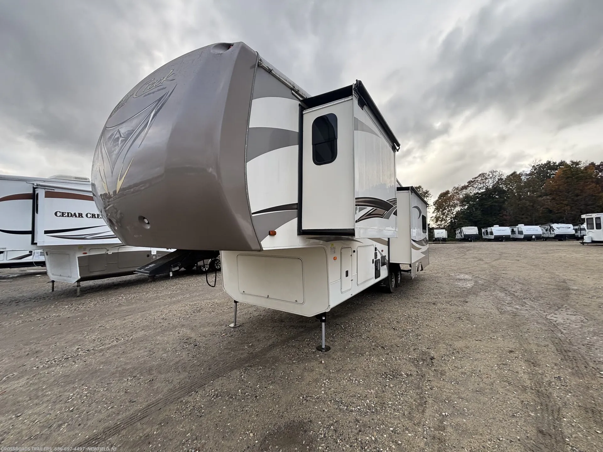 2016 Forest River Cedar Creek Hathaway Edition 34RE - Photo 4