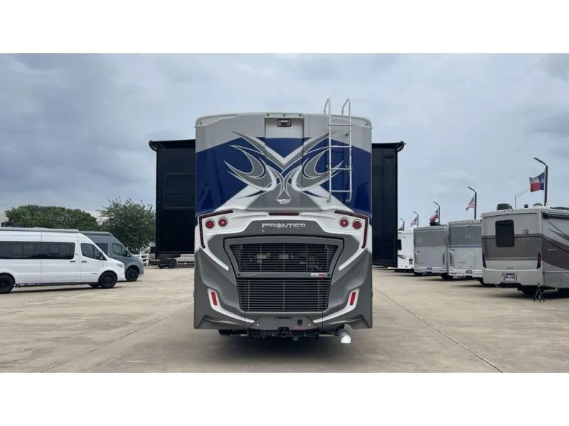 2022 Fleetwood Frontier 34GT - Photo 3