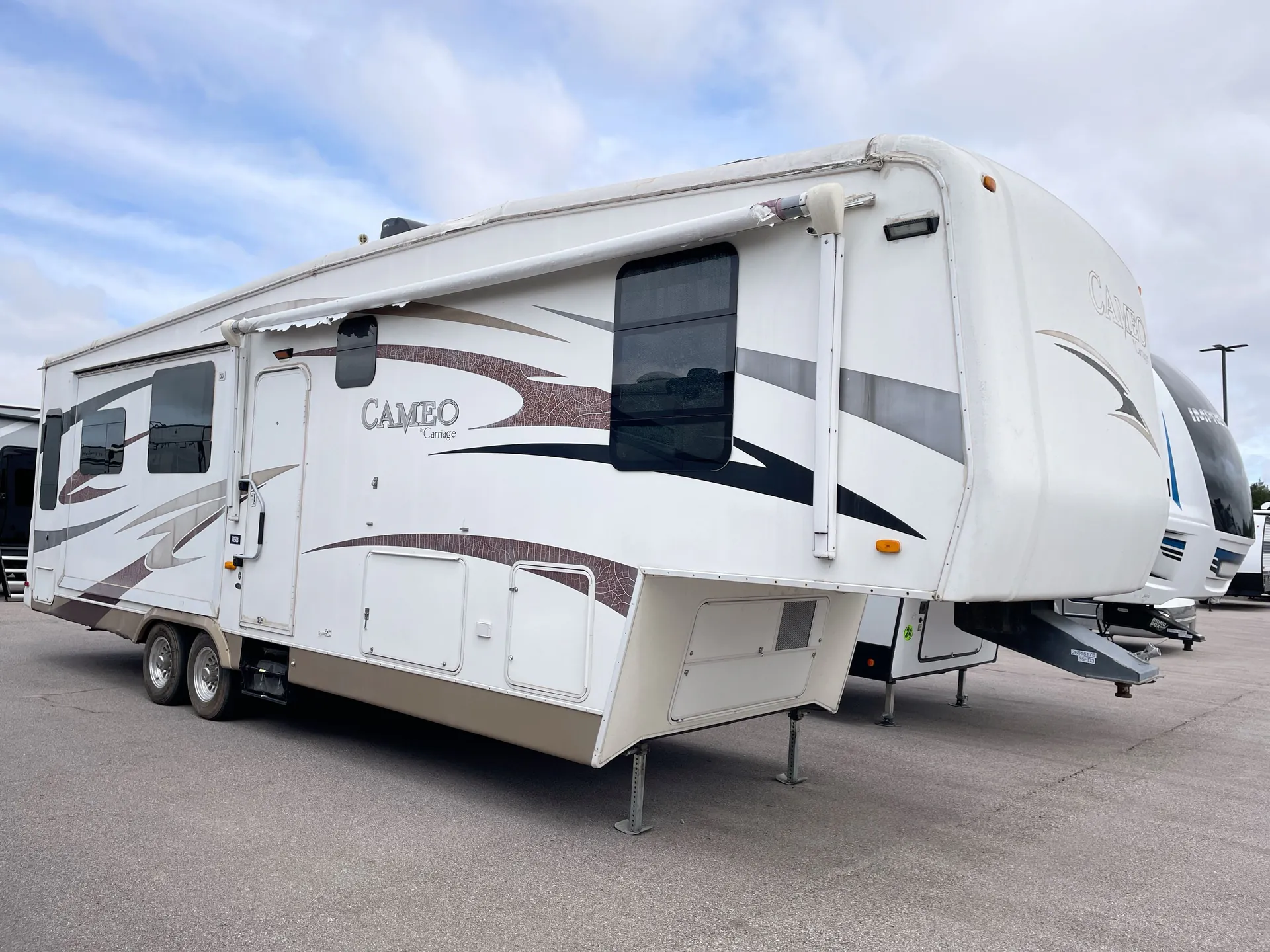 2009 Carriage Cameo 35FD3 - Photo 2