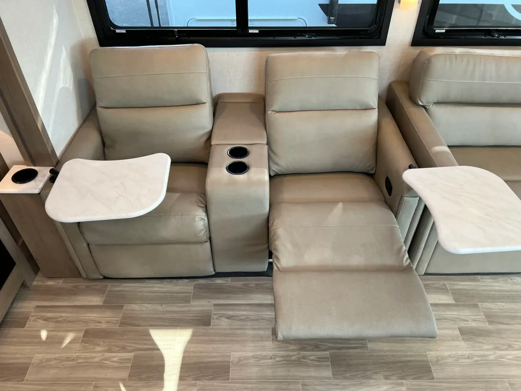 2027 Thor Motor Coach Windsport 36H, Photos photo 9