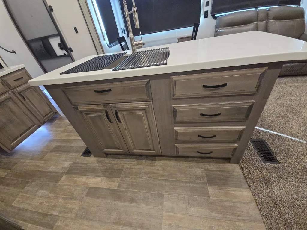 2021 Forest River Cedar Creek Champagne Edition 38EL, Photos photo 18