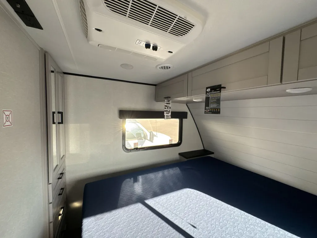 2026 Jayco Jay Feather 29QBH, Photos photo 15