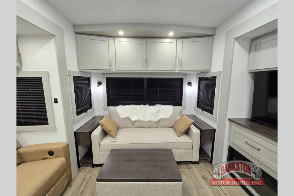 2026 Brinkley Model Z 3600, Photos photo 21