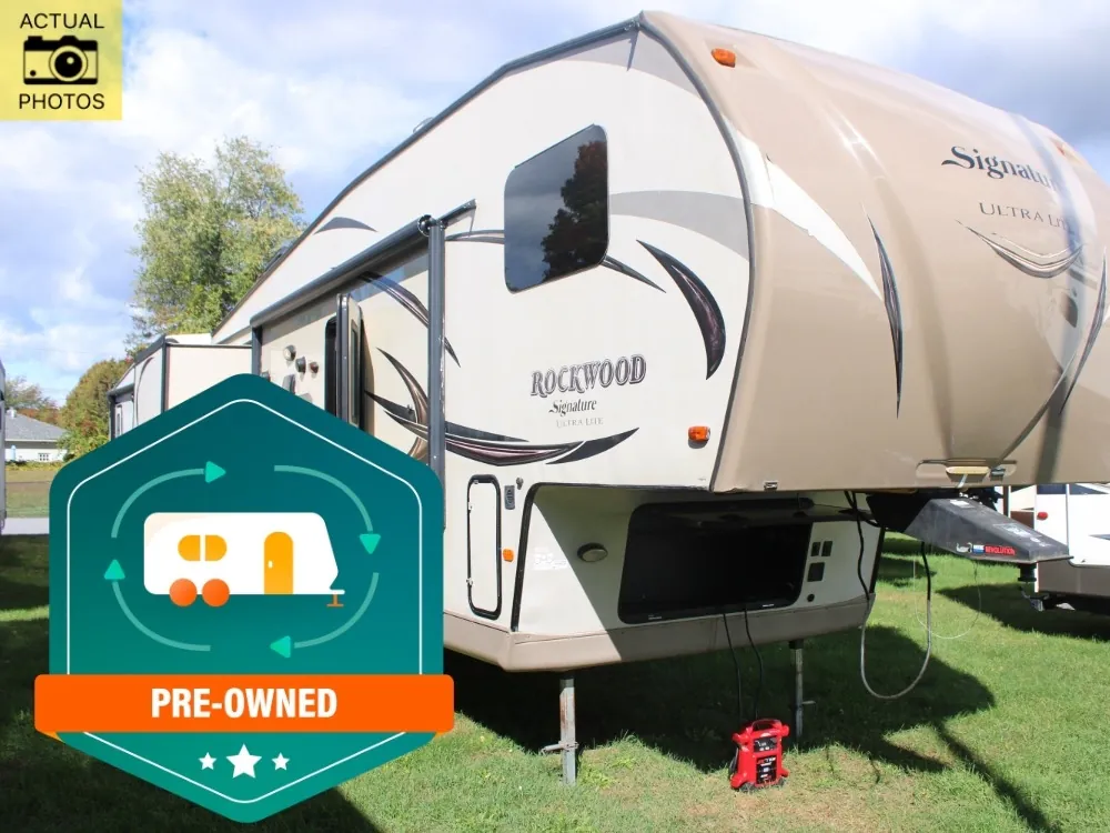 2016 Forest River Rockwood Signature Ultra Lite 8281WS - Photo 2
