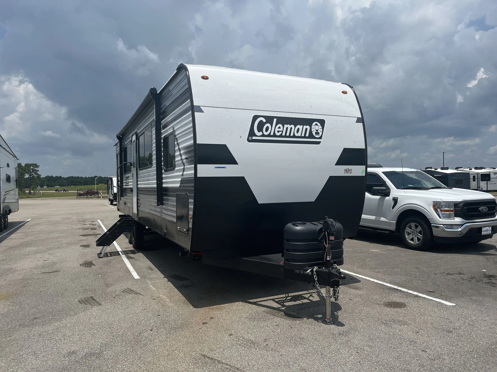 2027 Keystone Coleman Lantern 29RKS dealer photo 1 from Camping World
