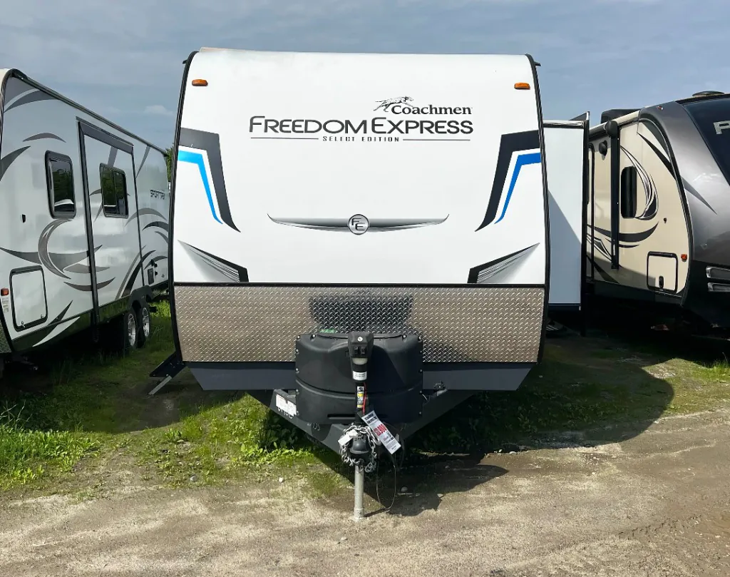 2022 Coachmen Freedom Express Select 29SE, Photos photo 22