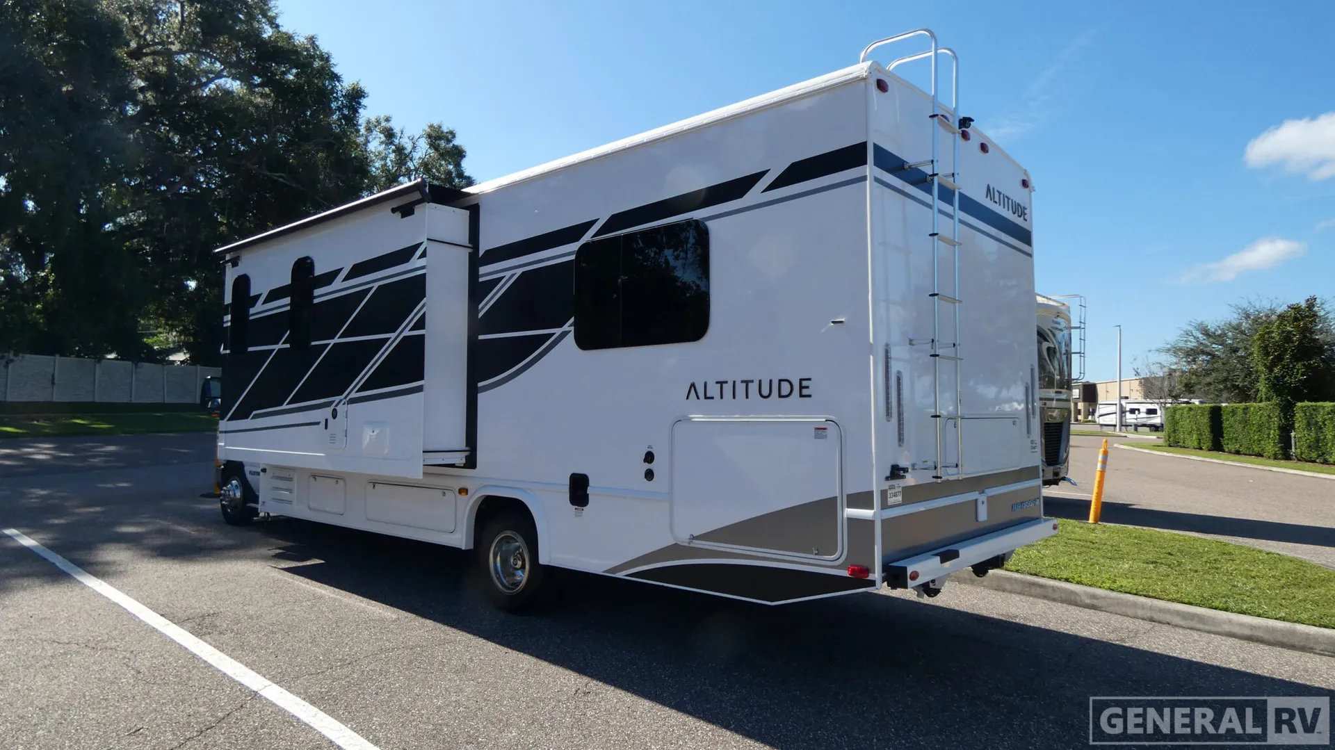 2026 Fleetwood Altitude 29F - Photo 4