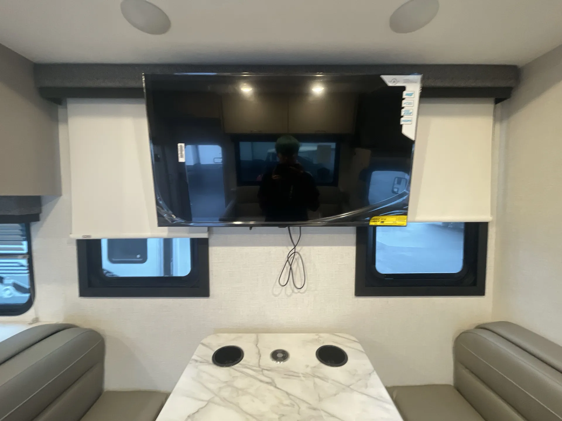 2026 Thor Motor Coach Coleman 31CM — living area main