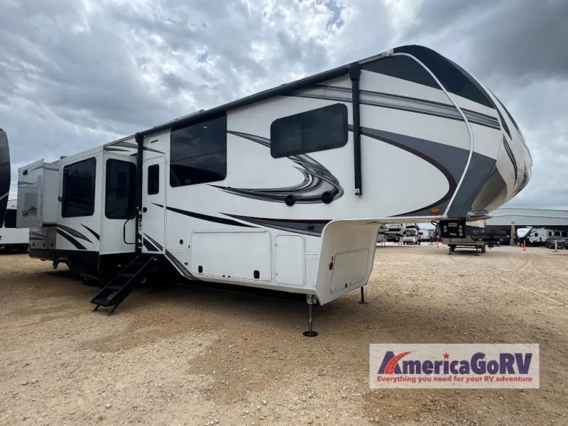 2022 Grand Design Solitude 390RK - Photo 2