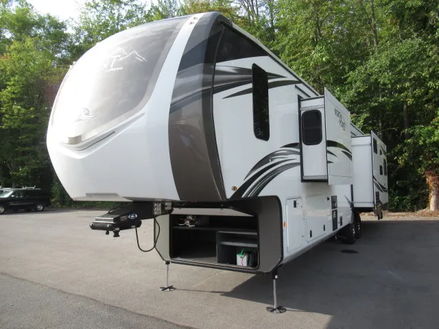 2020 Jayco North Point 387FBTS, Photos photo 3