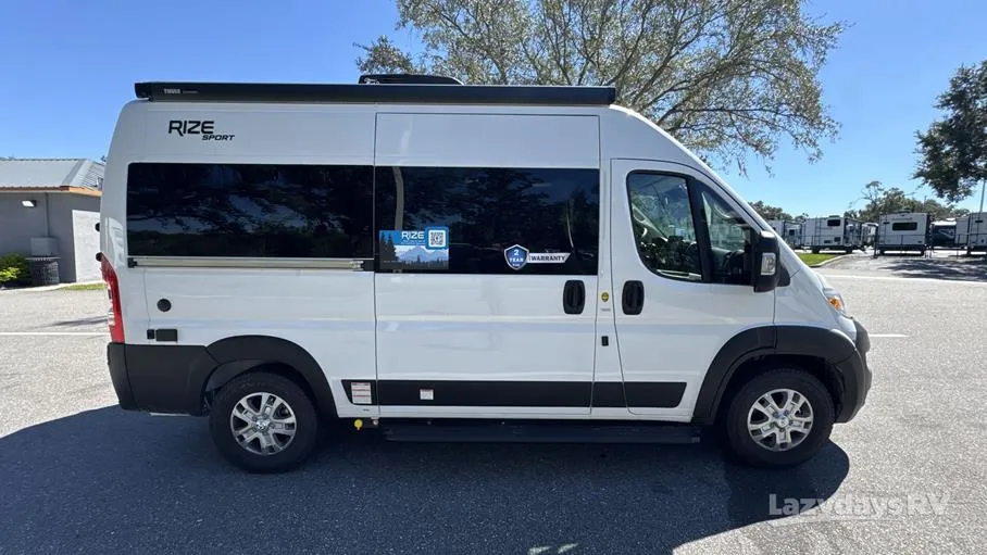 2026 Thor Motor Coach Rize 18M - Photo 3
