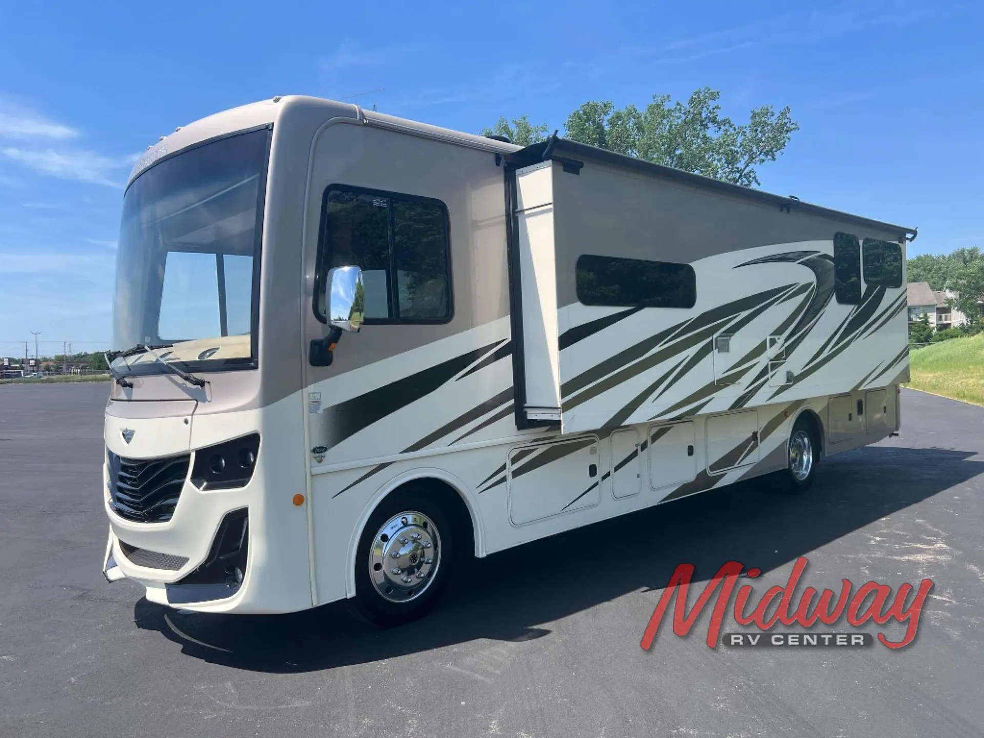 2021 Fleetwood Fortis 32RW - Photo 3