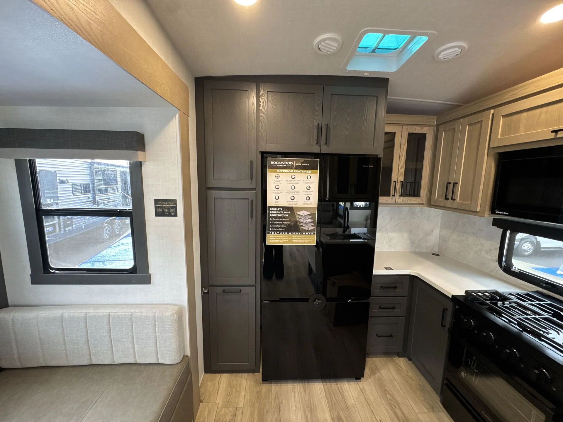 2026 Forest River Rockwood Signature R371RK - Photo 3