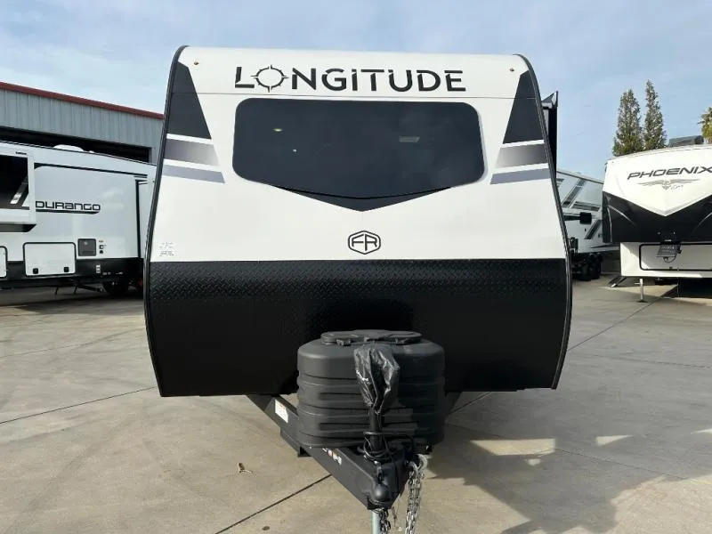 2026 East to West Longitude 310RL - Photo 3