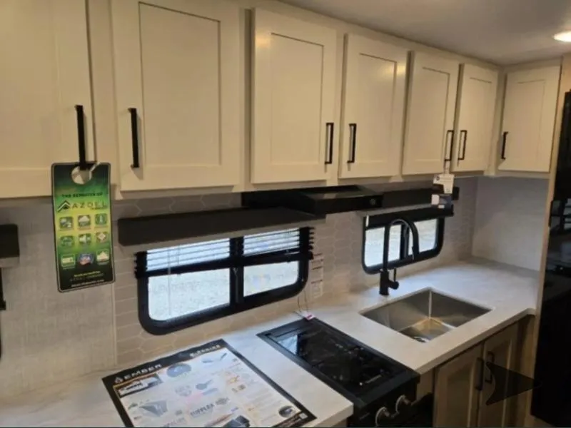 2026 Ember RV E-Series 21RKE - Photo 3