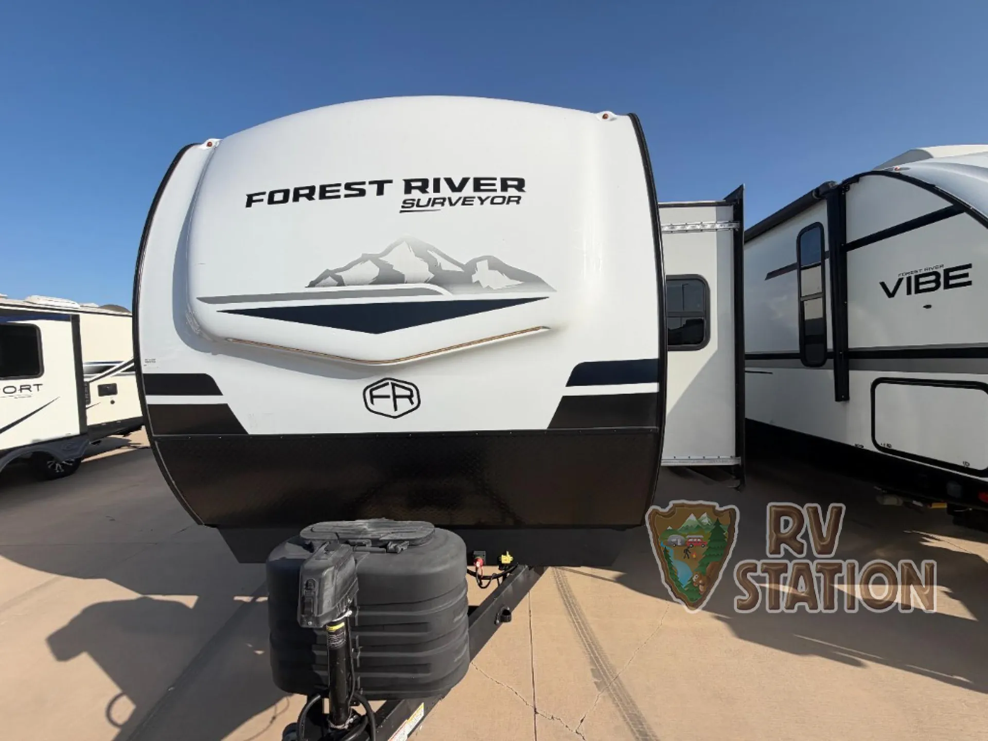 2025 Forest River Grand Surveyor 305RLBS - Photo 3