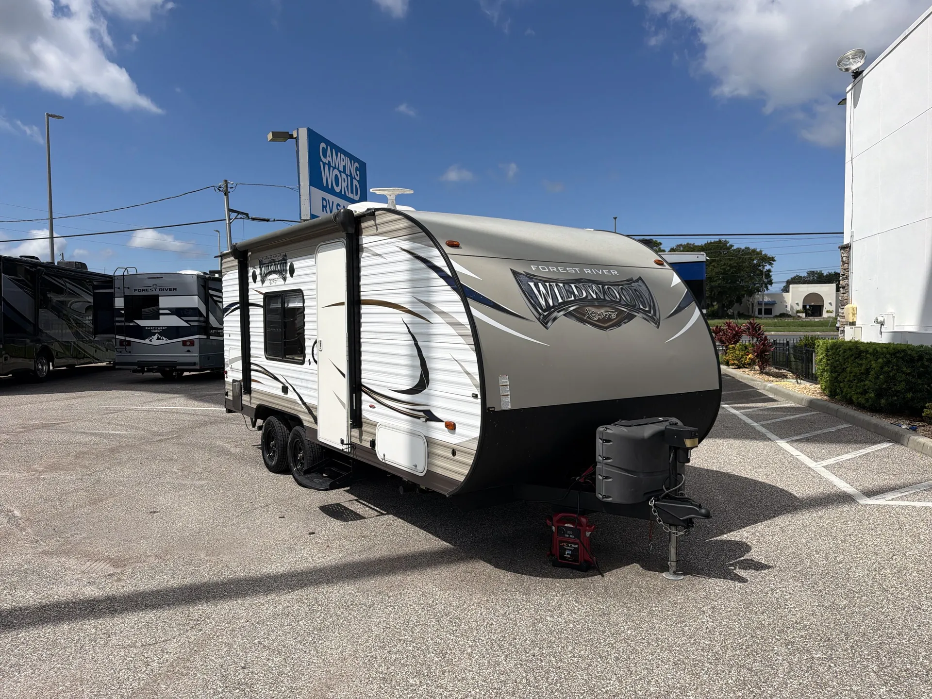 2018 Forest River Wildwood X-Lite 171RBXL — living area main