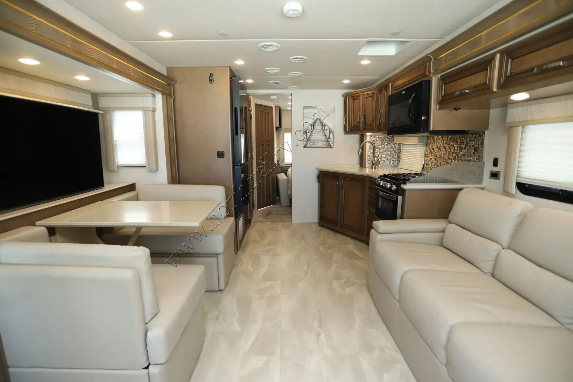 2022 Newmar Bay Star Sport 2905 - Photo 4