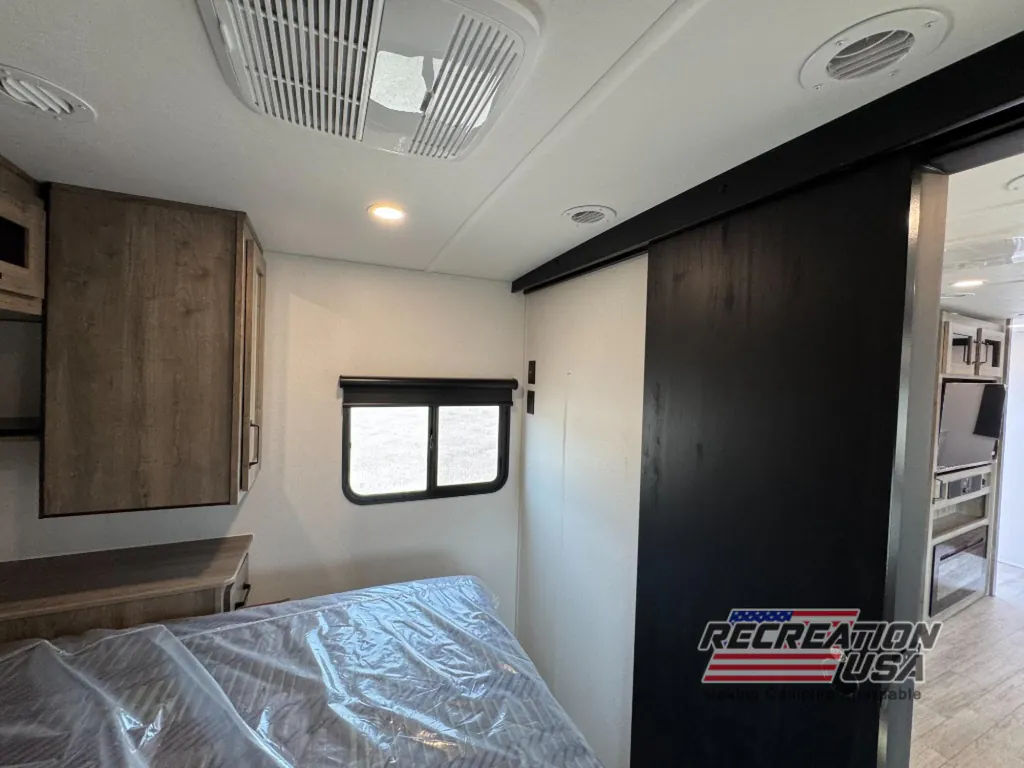 2026 Forest River Solaire 2580RBSS, Photos photo 6