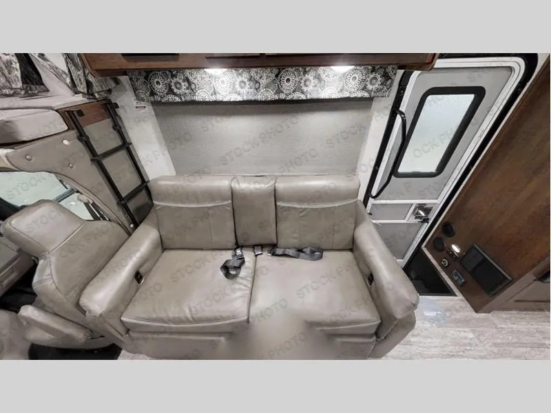2019 Forest River Sunseeker 3270S - Photo 4