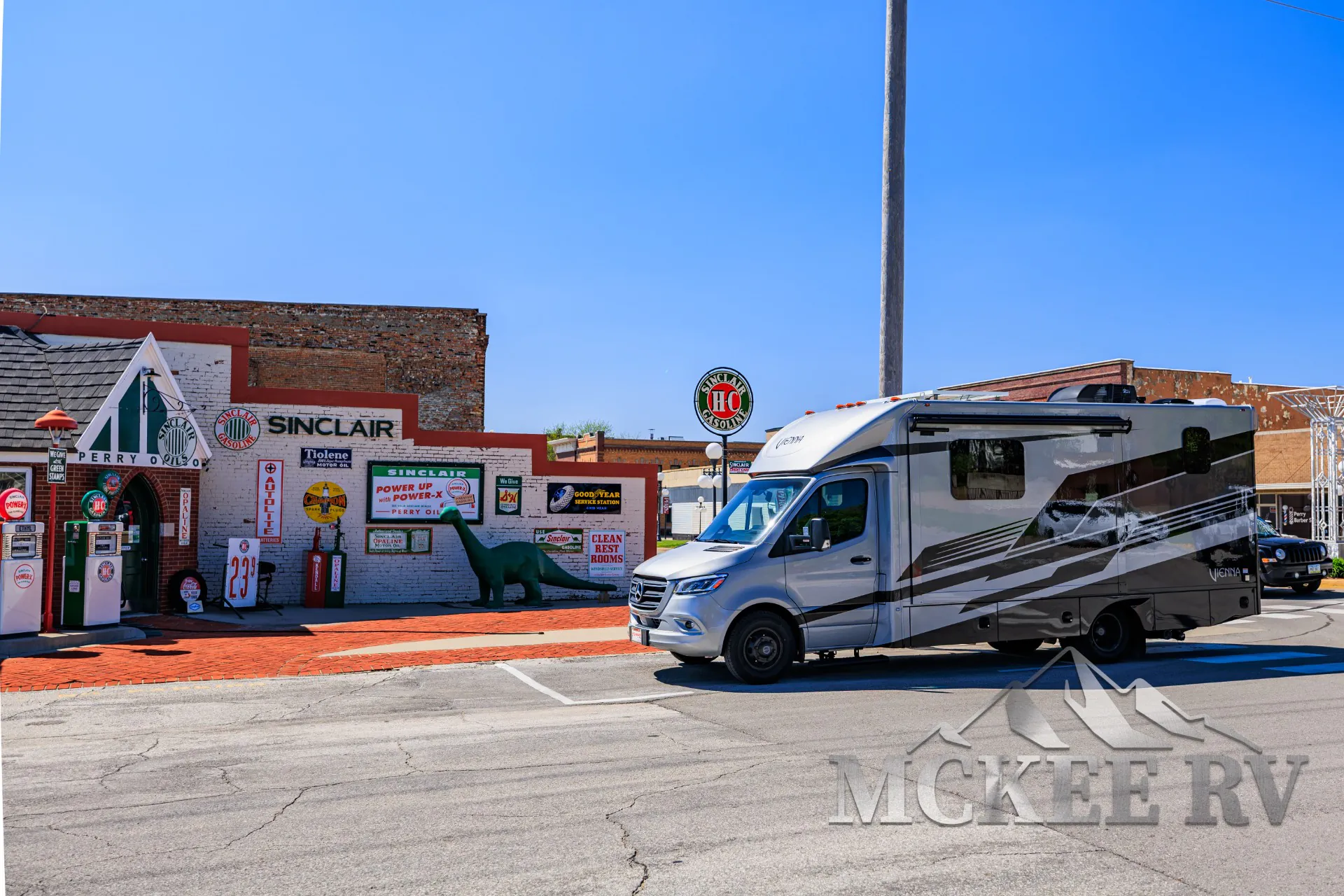 2026 Renegade RV Vienna 25DLN - Photo 3