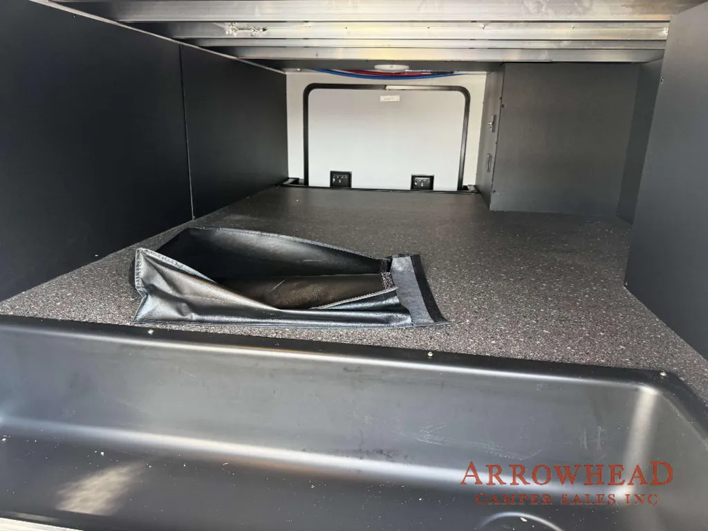 2027 Forest River Rockwood Signature 401SFB, Photos photo 17
