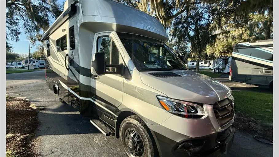 2027 Tiffin Wayfarer 25 PW