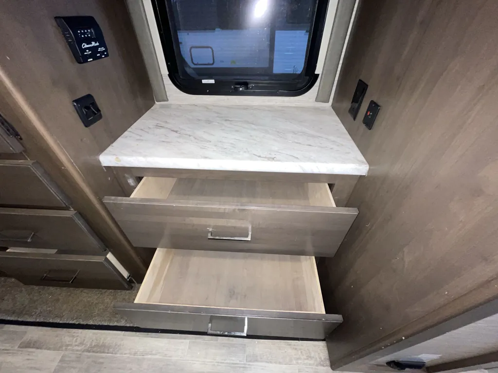 2022 Thor Motor Coach Freedom Traveler A32, Photos photo 30