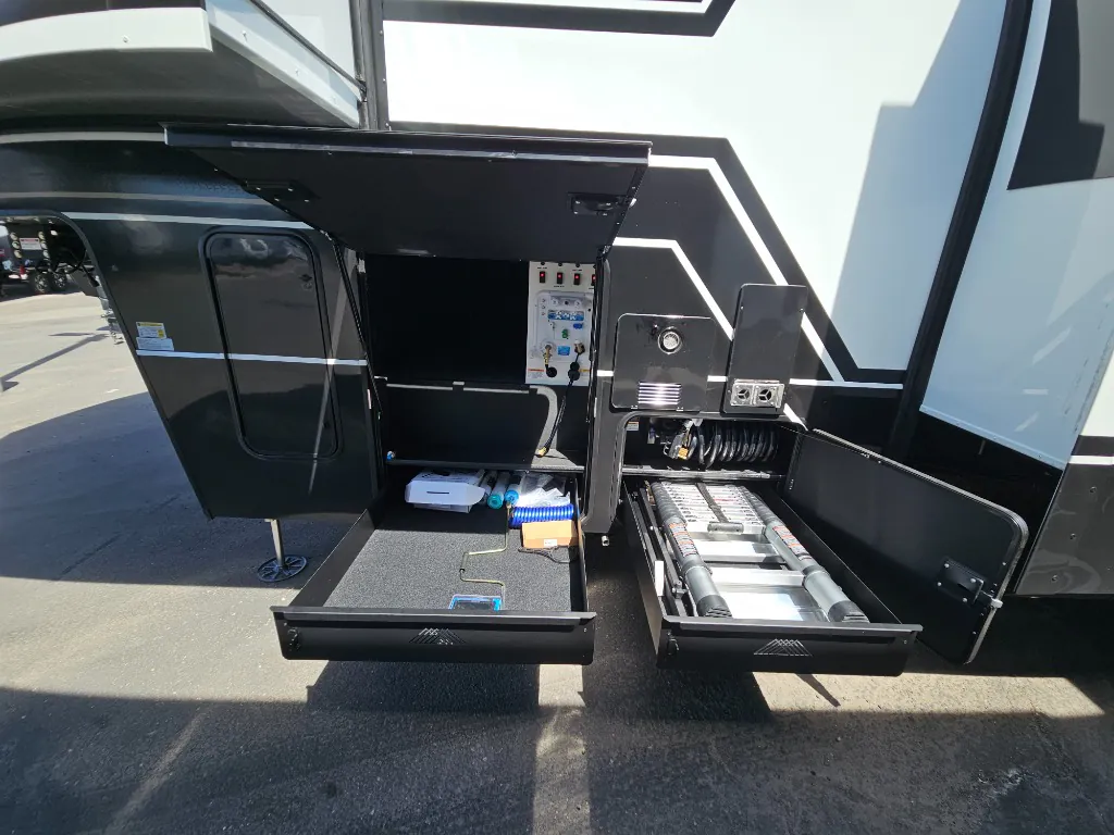 2026 Brinkley Model G 3950, Exterior photo 36