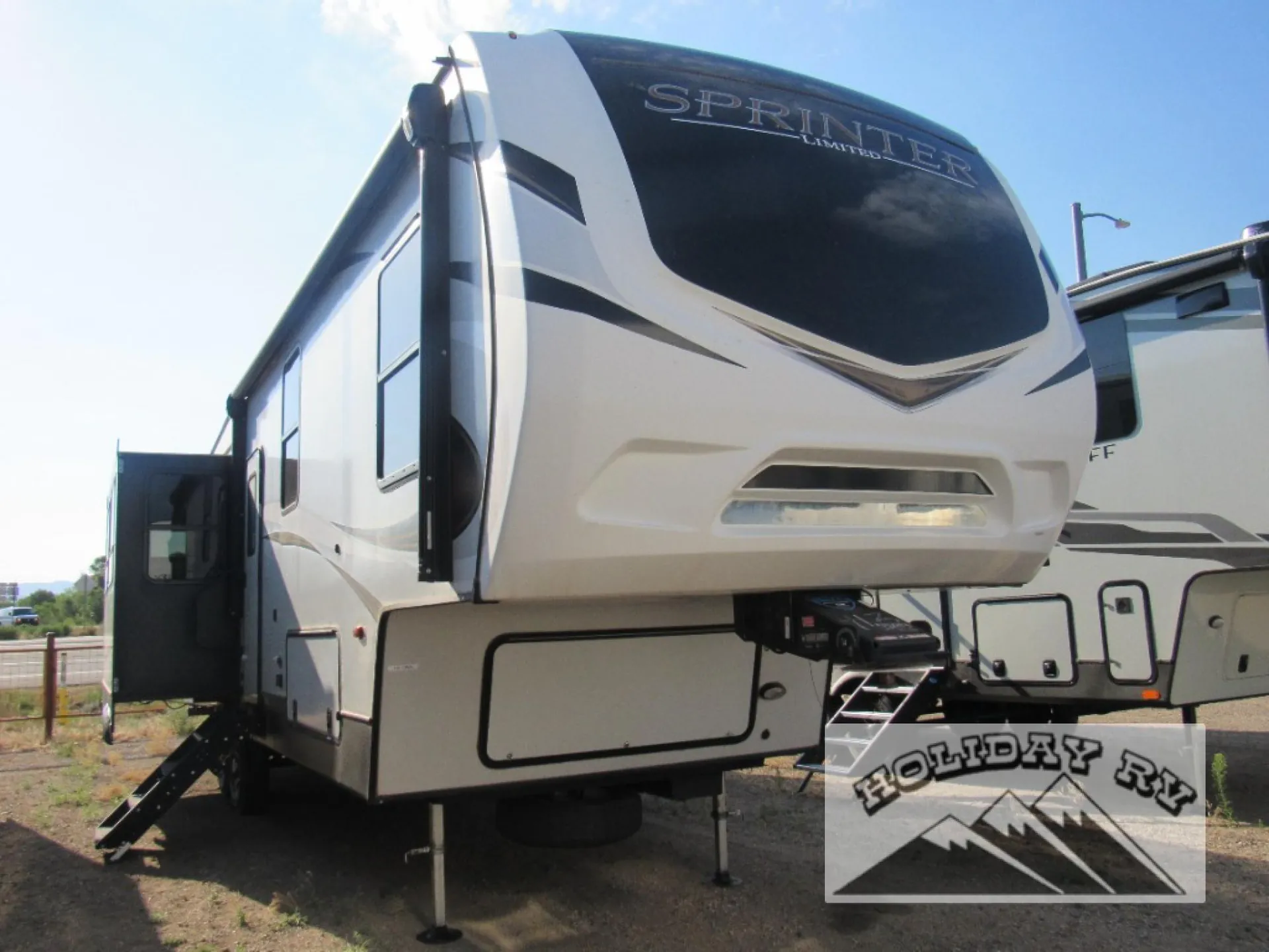 2021 Keystone Sprinter 3190RLS - Photo 2
