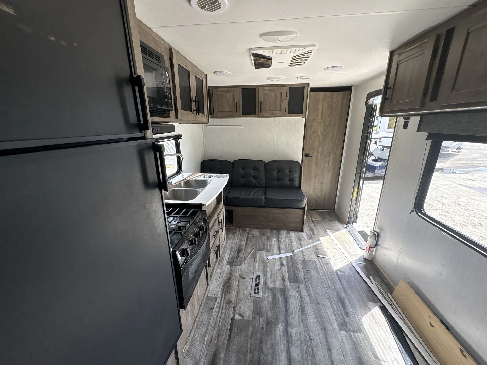 2023 Heartland Pioneer BH250 — living area main