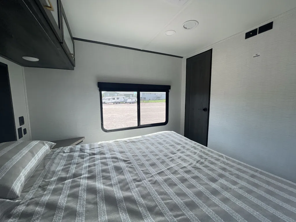 2027 Forest River Nightfall 380N, Photos photo 25