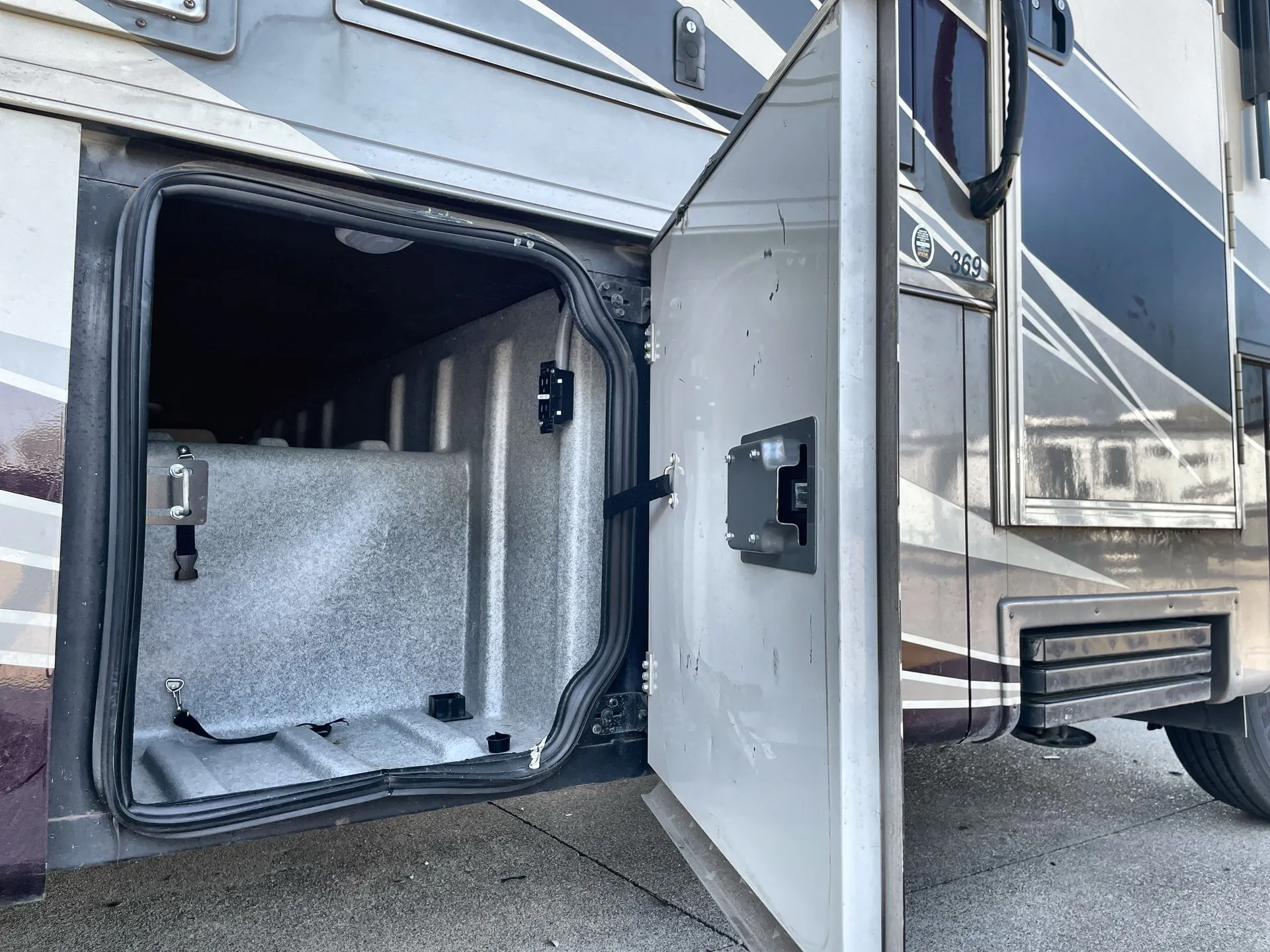 2018 Forest River Georgetown XL 369DS — Photo 6