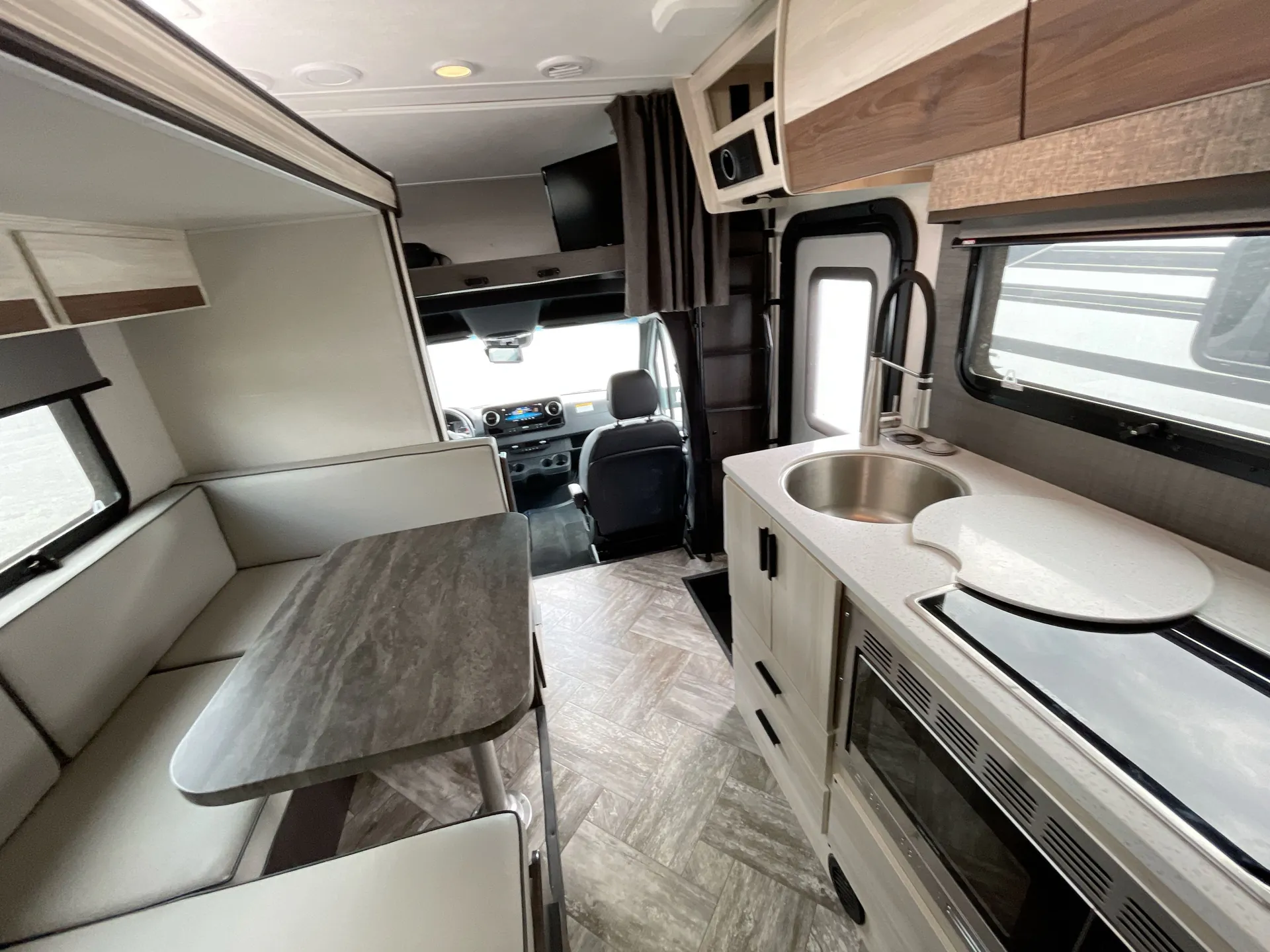 2022 Forest River Sunseeker Mbs 2400B — living area main