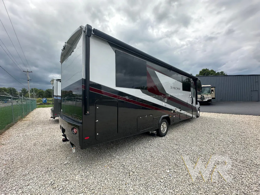 2027 Forest River Sunseeker 3150S, Photos photo 6