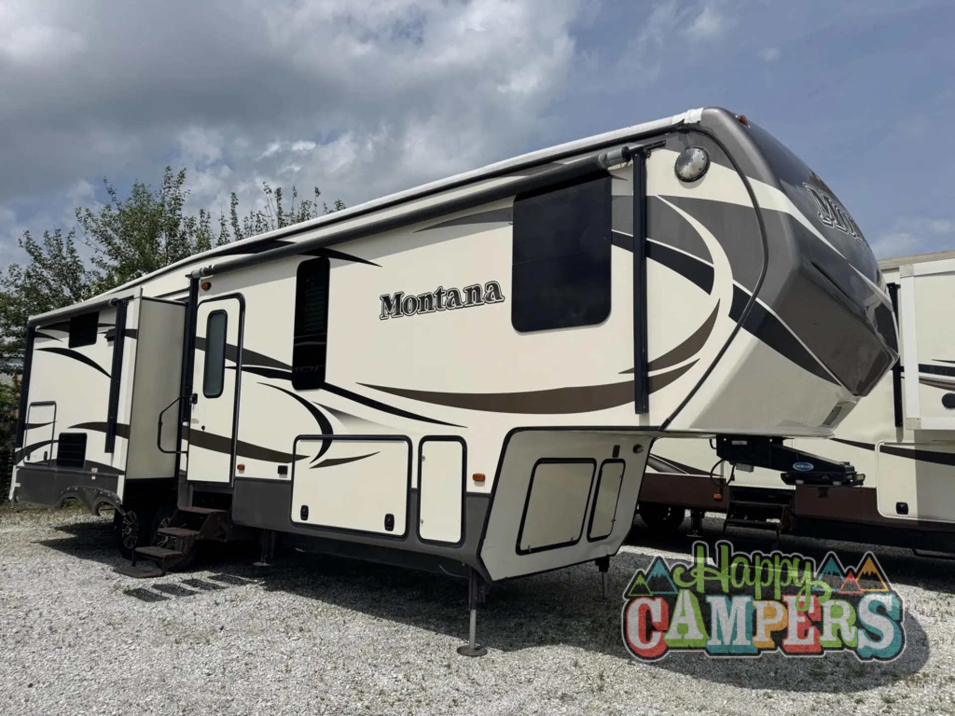 2016 Keystone Montana 3160RL - Photo 2
