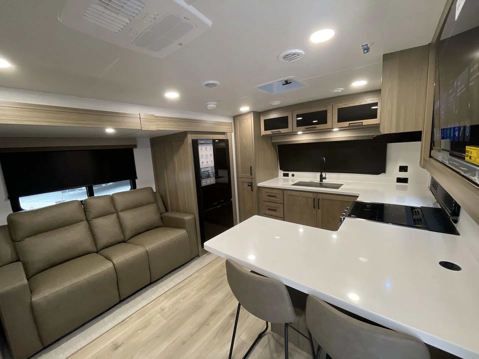 2027 Forest River Flagstaff Micro Lite 25MBR - Photo 3