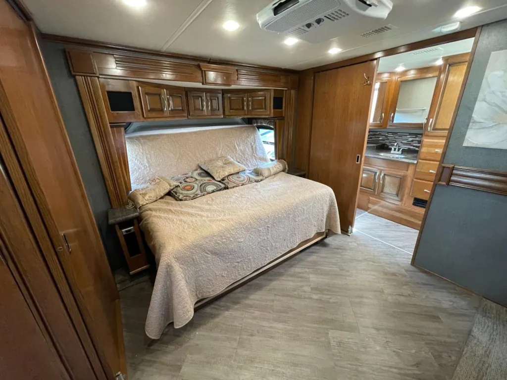 2018 Fleetwood Pace Arrow LXE 38K, Photos photo 20