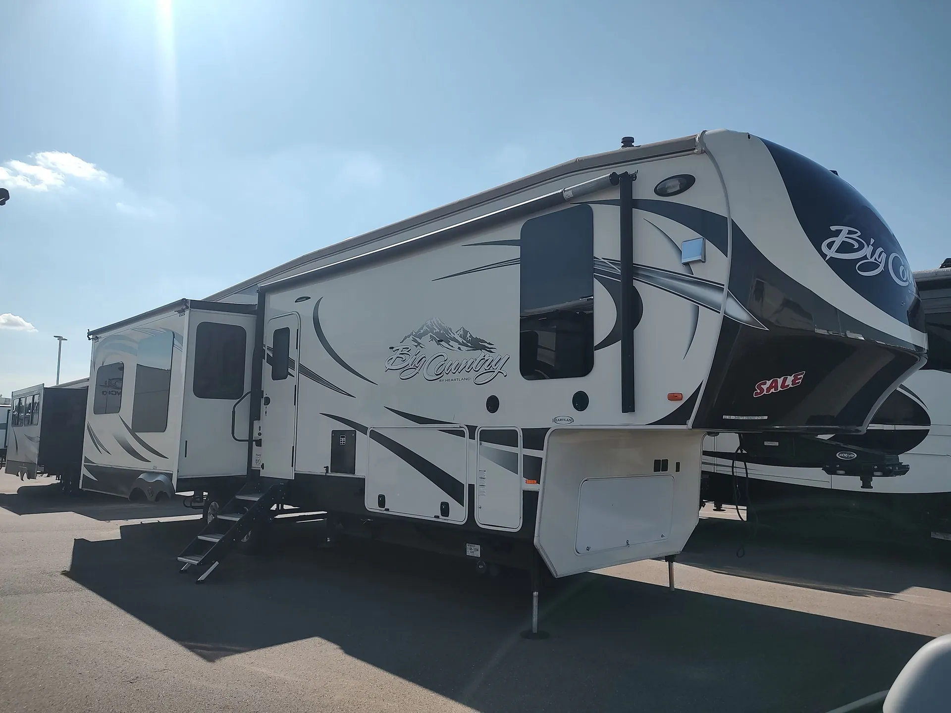2016 Heartland Big Country 3450TS - Photo 2