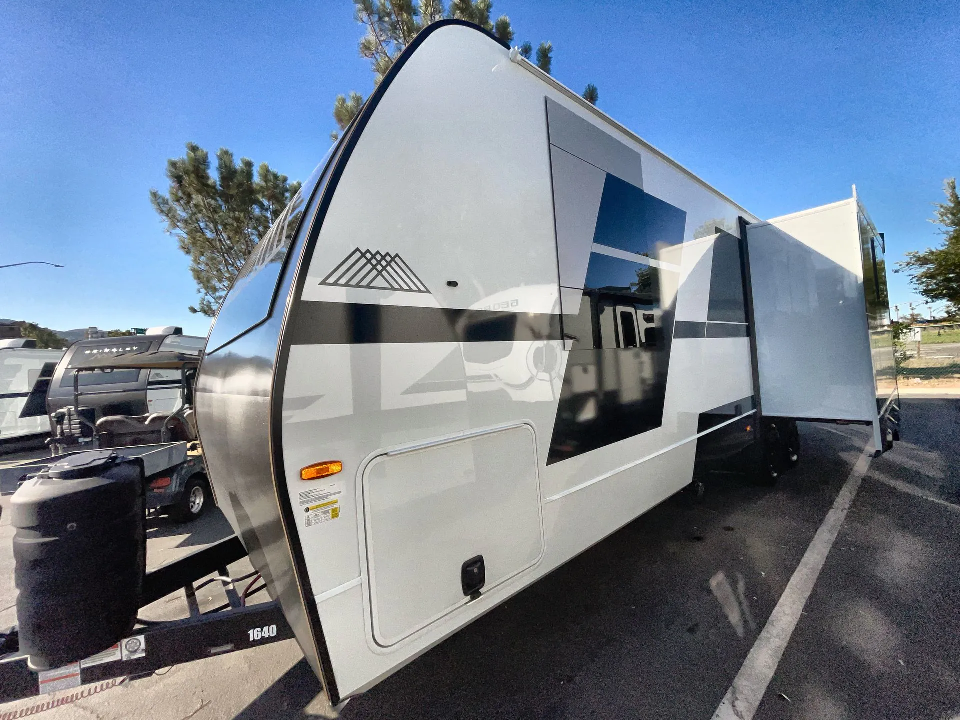 2026 Brinkley Model I 294 - Photo 4